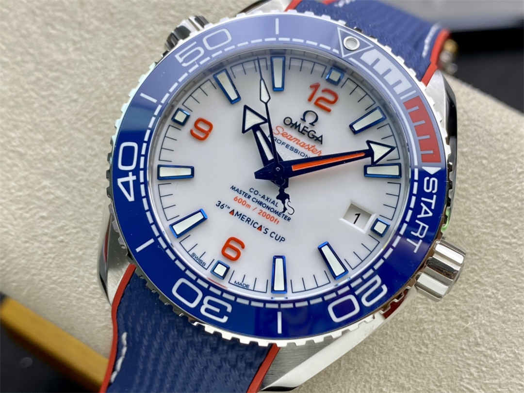 VSF Seamaster 600M America’s Cup Replica – 43.5mm Stainless Steel Diver Watch
