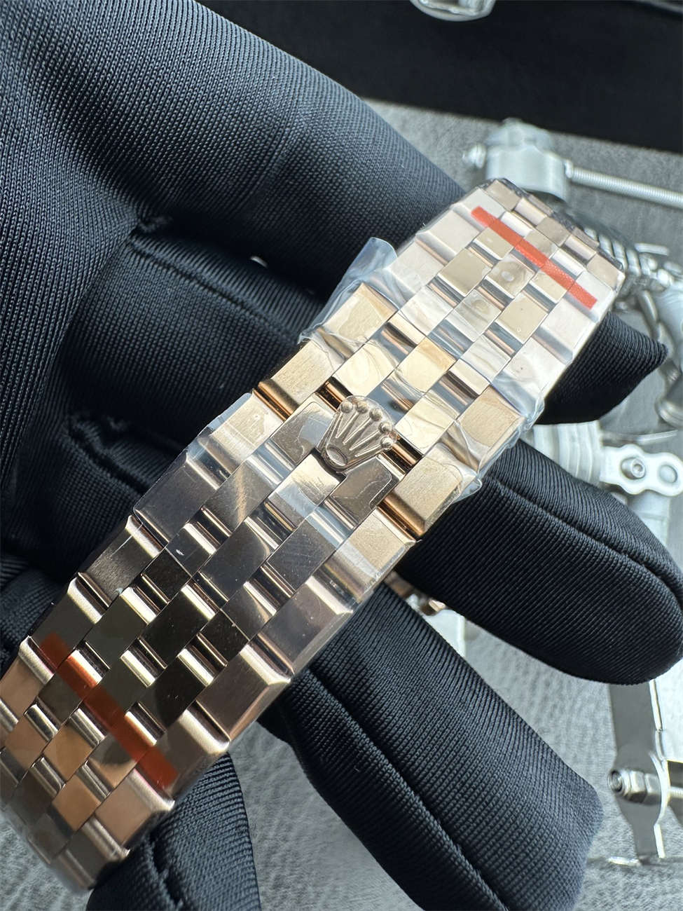 3B Factory Rolex 127385TBR 0003 Replica – Rose Gold Diamond Bezel Honeycomb Dial