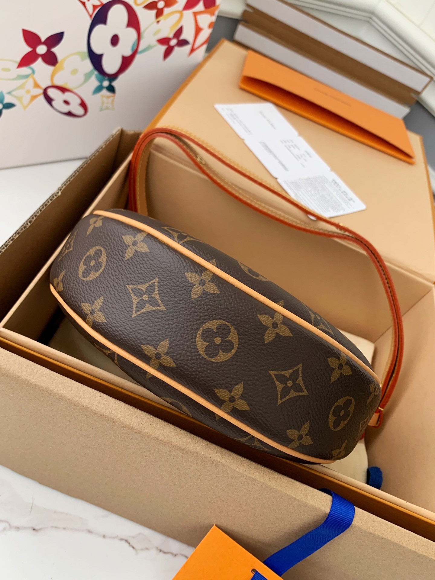 LV Loop M81098 23*13*6cm