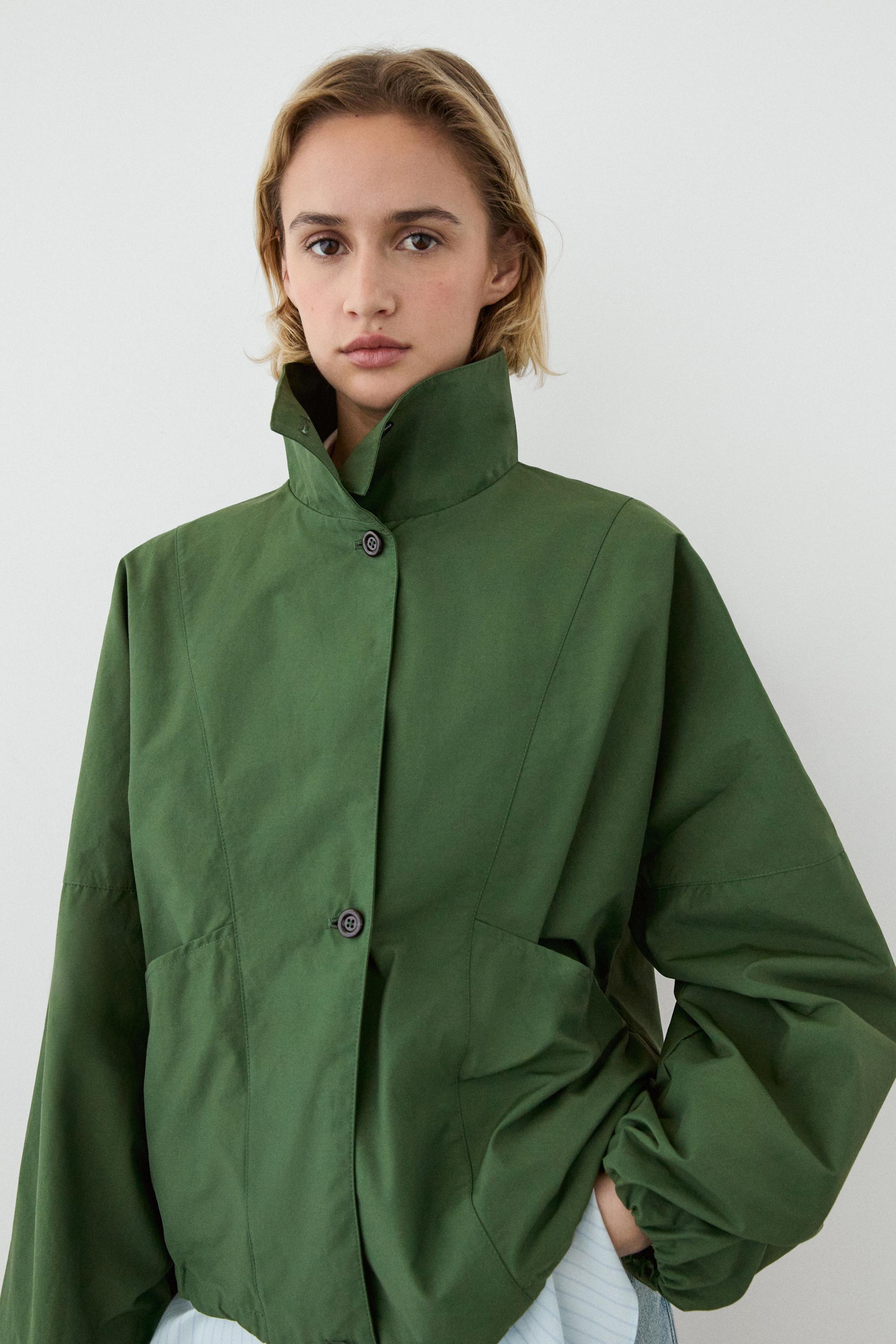 Chaqueta bomber abullonada
