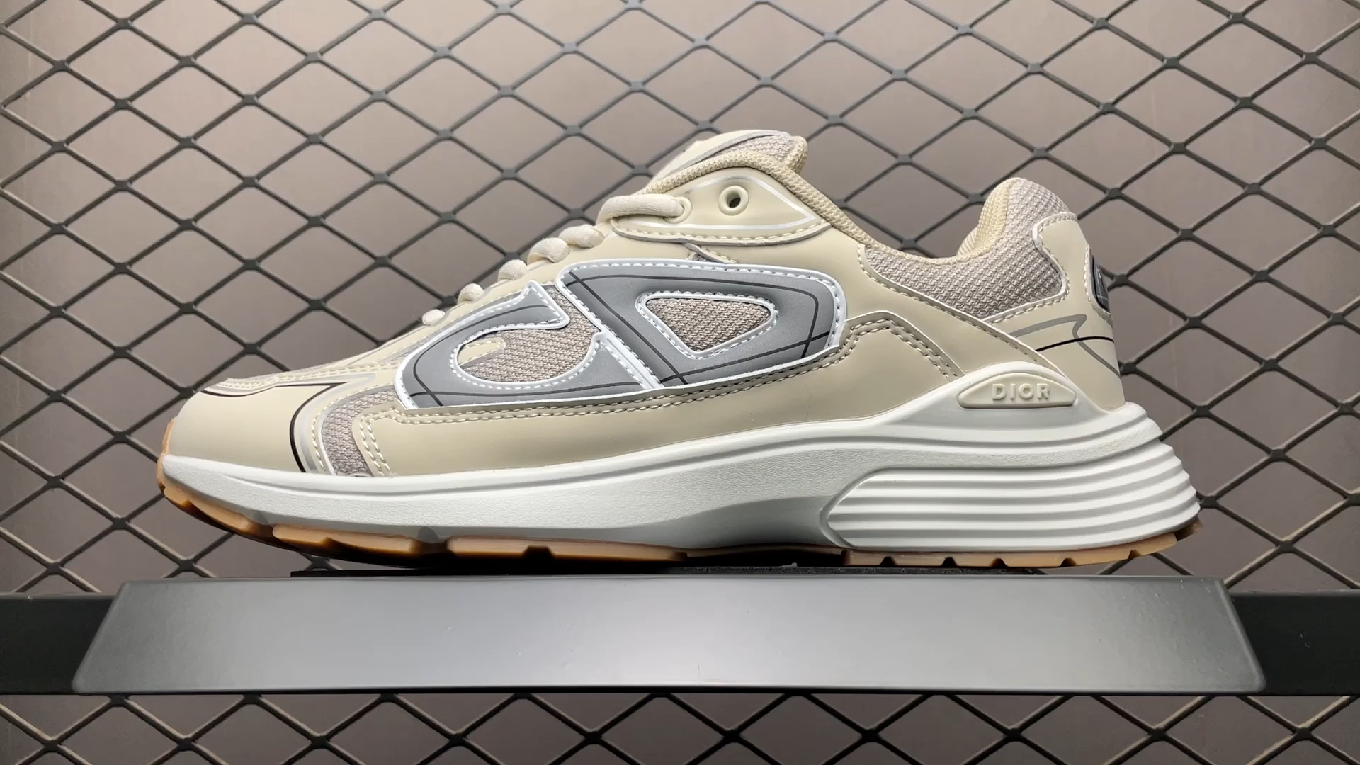 DR B30 Sneakers