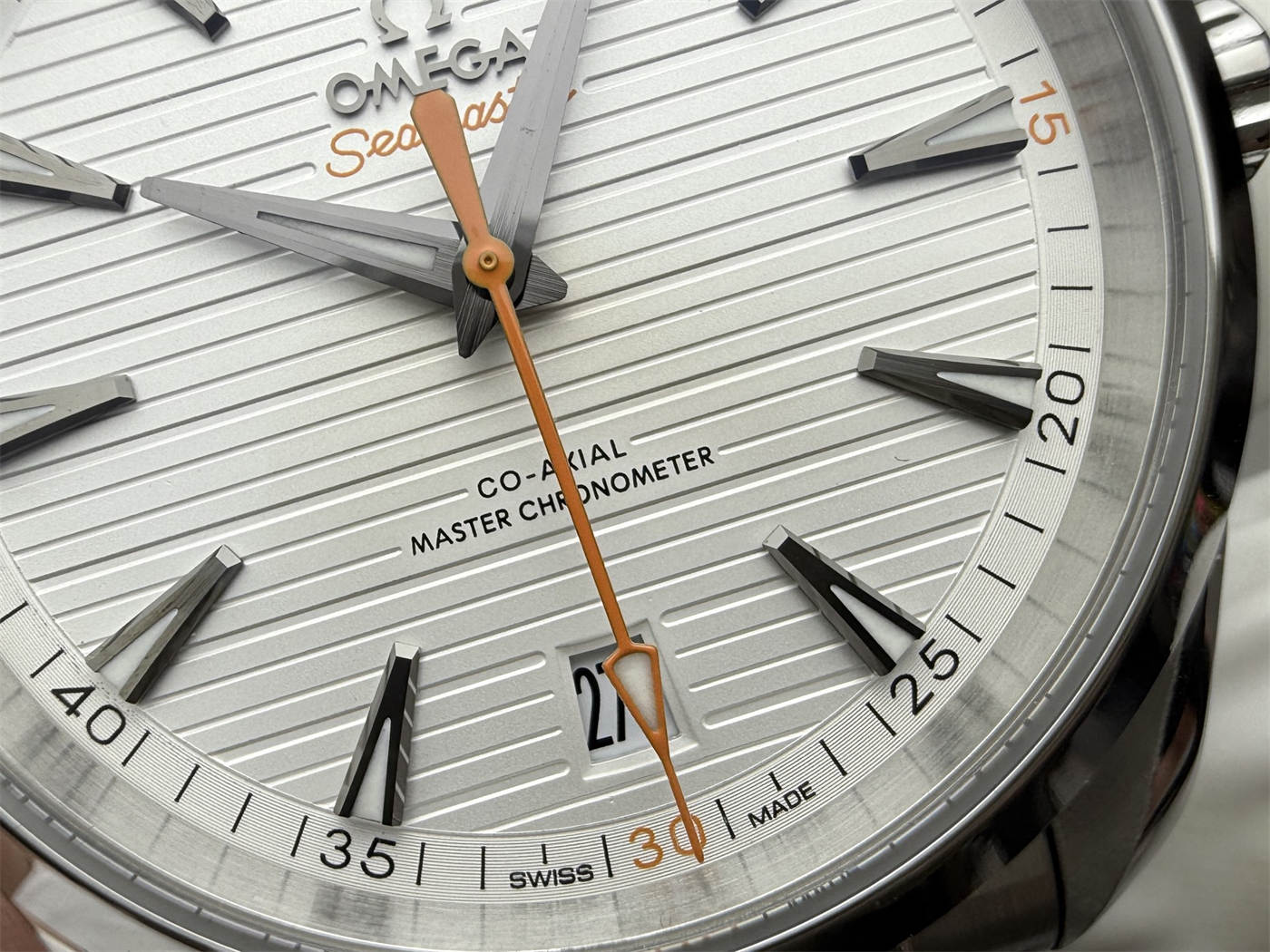 Omega Seamaster 220.10.41.21.02.001 Replica – 41mm Silver Dial Stainless Steel Watch