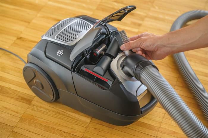 HOOVER - Aspirapolvere a traino HE520PET 011-Nero