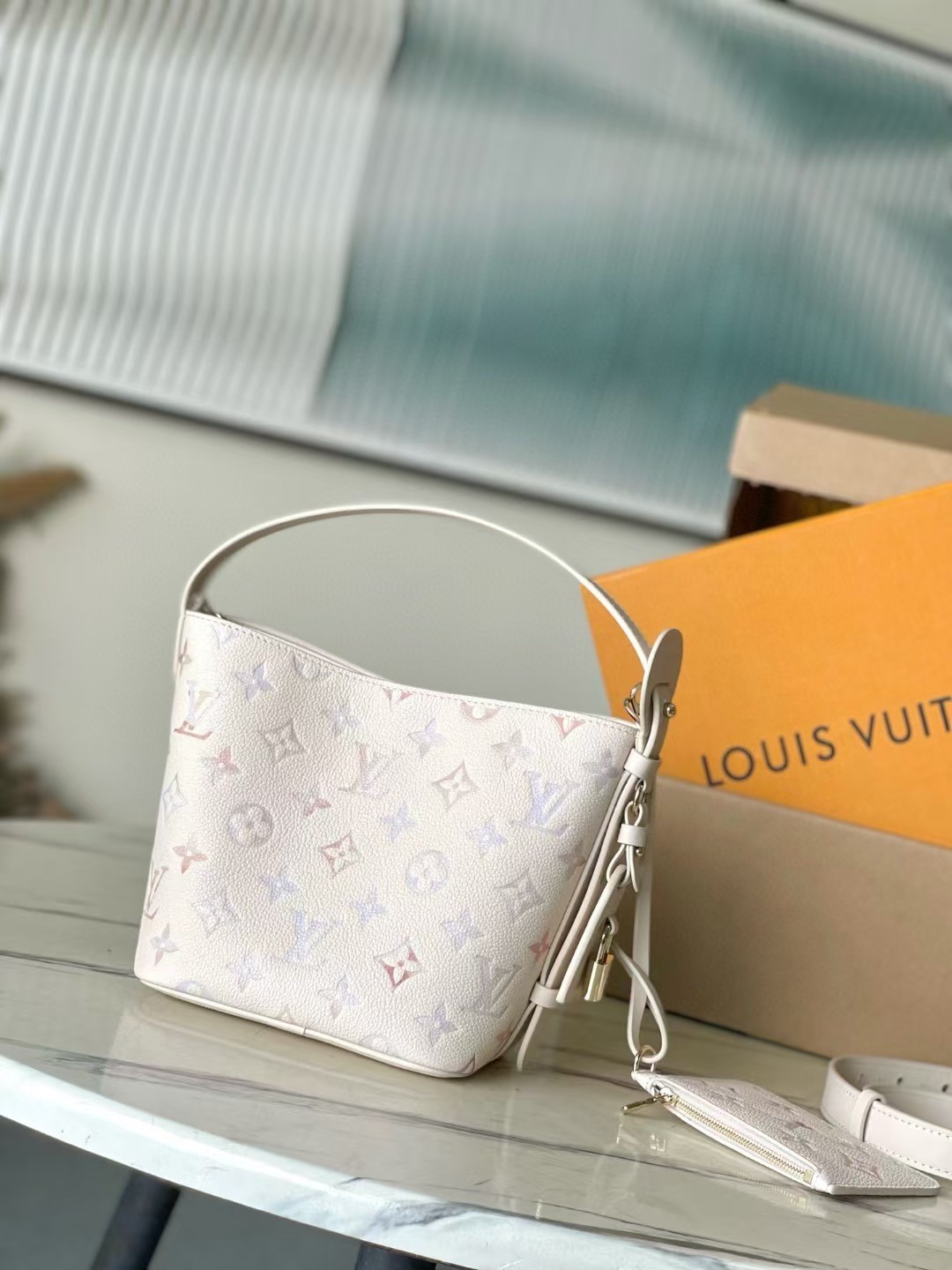 LV ALL-IN BB 18x12x16CM