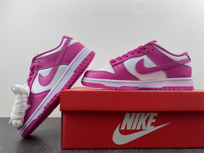NK Dunk Low Active Fuchsia FJ0704-100