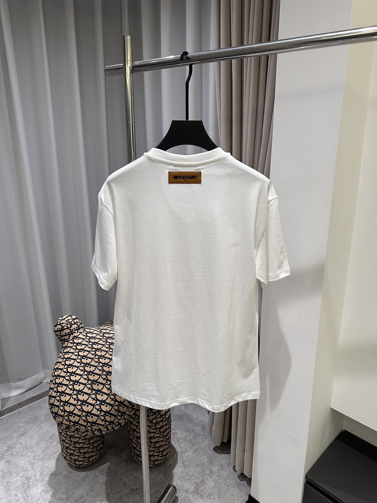 LV 24ss pearl lettering embroidered round neck T-shirt