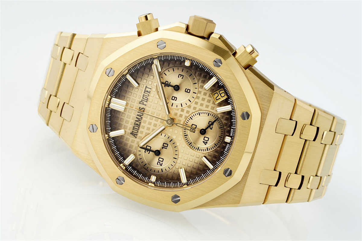 AP 26240BA Replica – Luxury Yellow Gold Royal Oak Chronograph by APS Factory