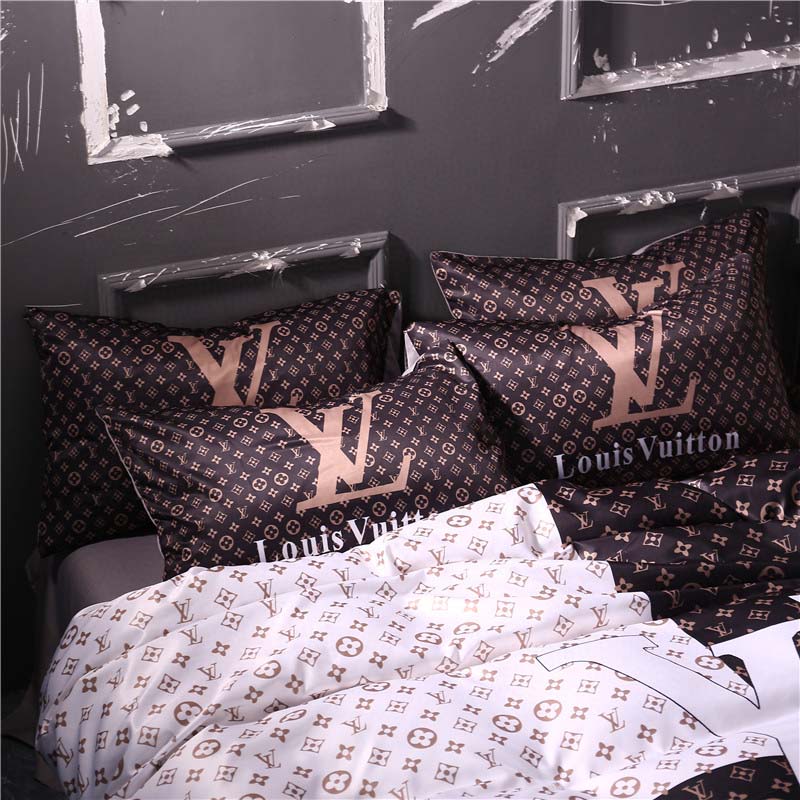 Fashion Pure Silk Digital Print Bedding Sets(1 Quilt,1 Sham,1 pillow cases)SJT-986037