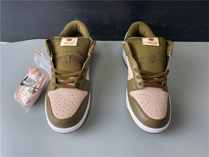 NK Dunk SB Low Stussy Cherry 304292-671