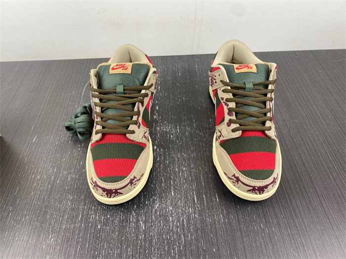 NK SB Dunk Low Freddy Krueger 313170-202