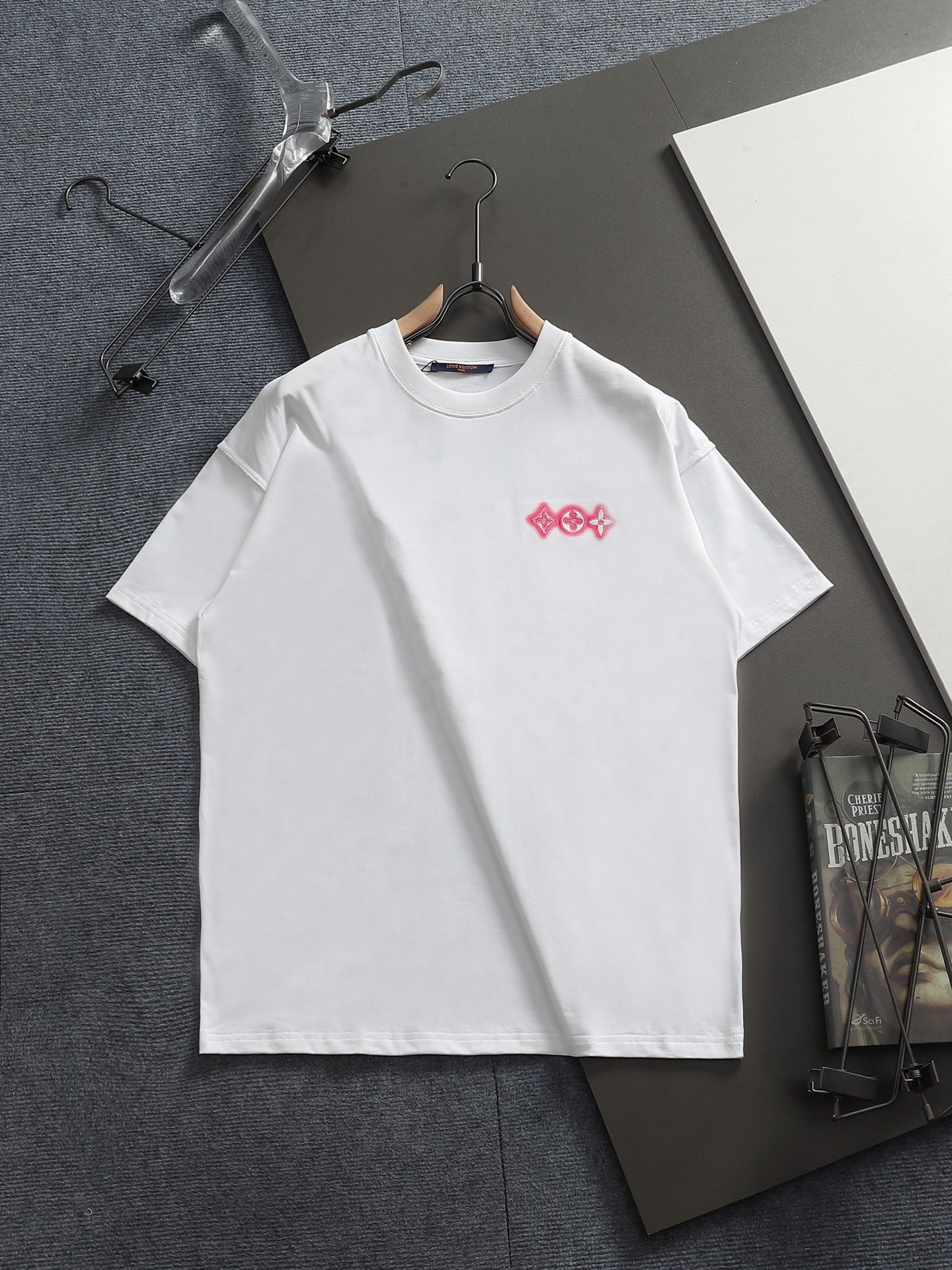 LV T-shirt