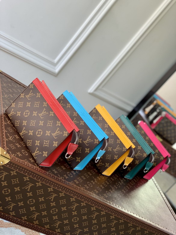 LV Clutch bag 18.5x11x6.5cm