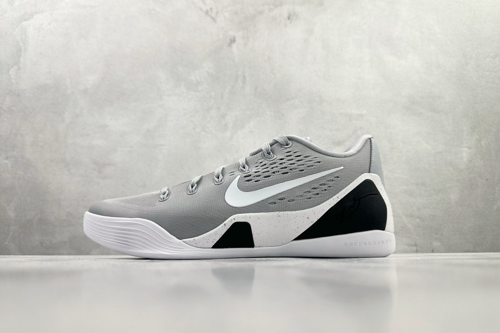 NK Kobe 9 Elite Low Protro IH1401-001