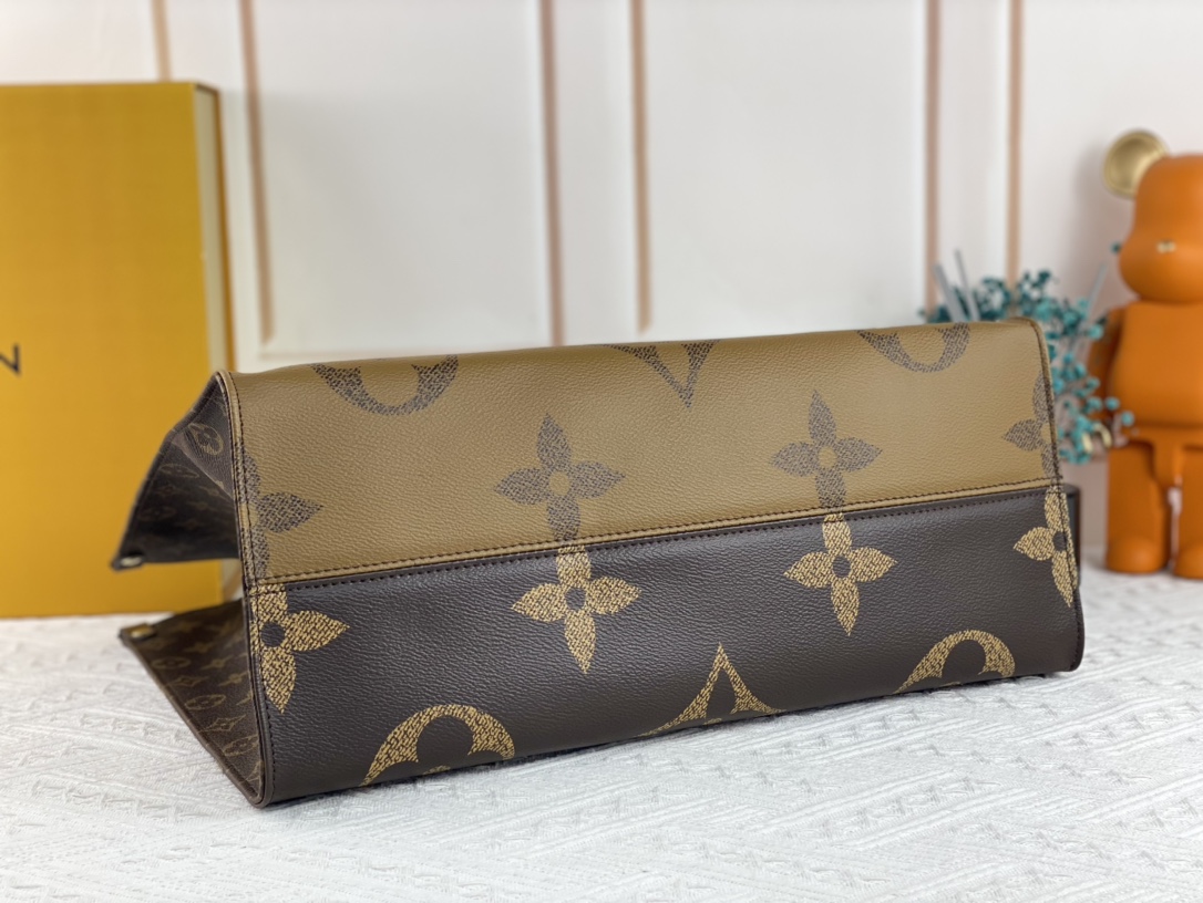 Woman’s Handbag 13.4″x10.2″x5.9″ BB-918000100071