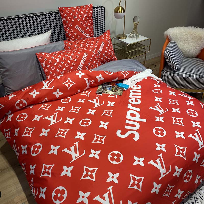 Fashion Pure Silk Digital Red Bedding Sets(1 Quilt,1 Sham,1 pillow cases)SJT-986050