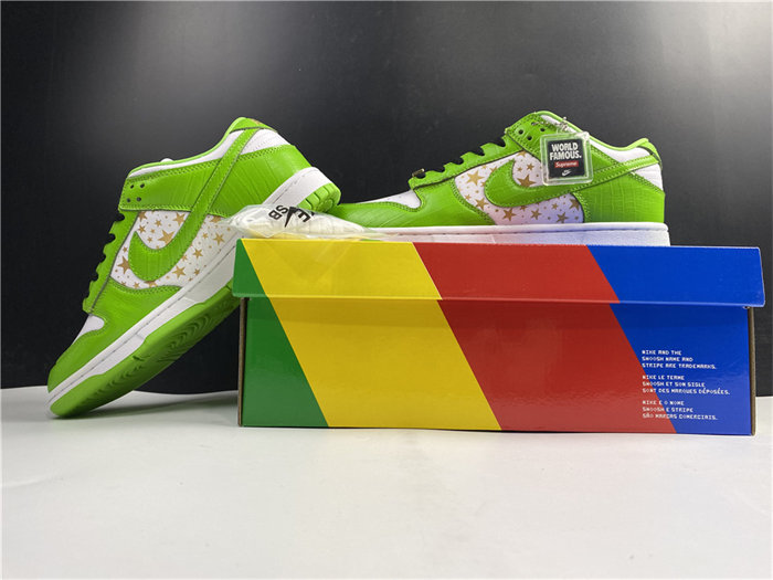 NK SB Dunk Low Supreme Stars Mean Green DH3228-101