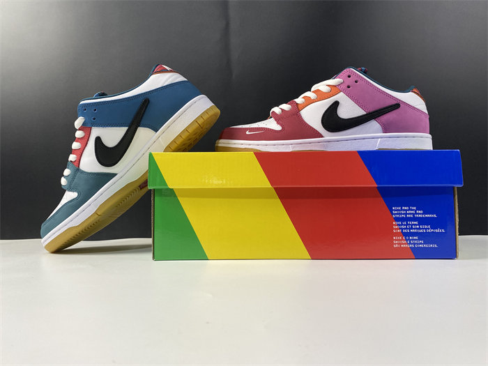 NK Dunk SB Low Pro QS Parra DH7695-100