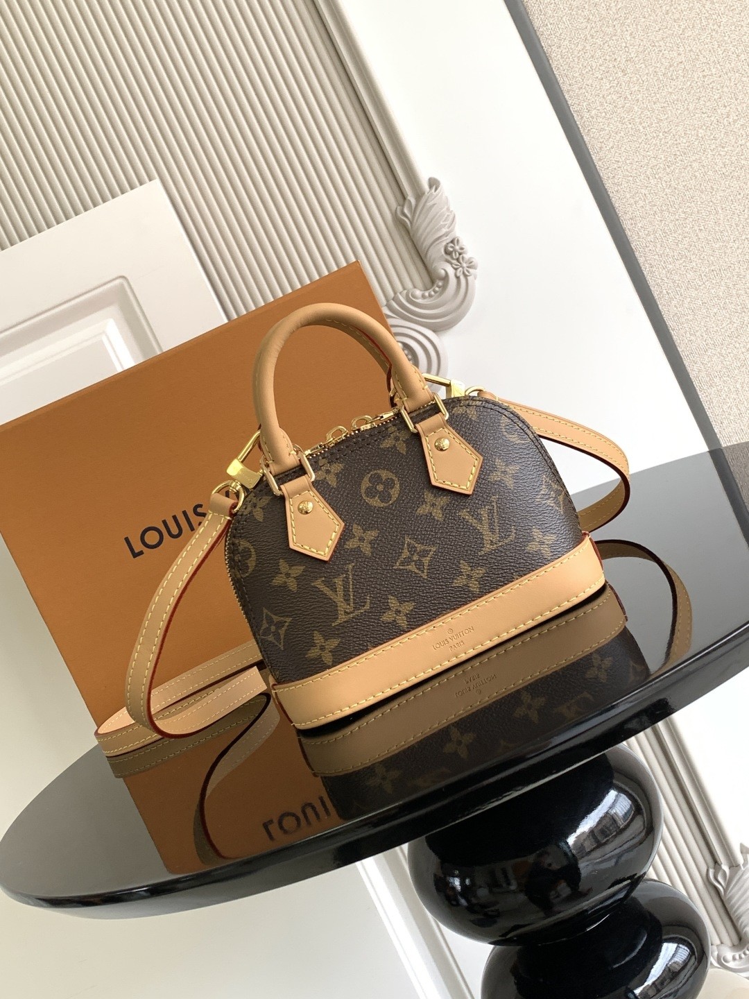 LV Handbag 18x12x8cm（Multiple colors）