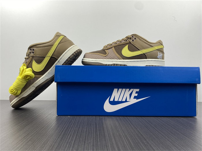 NK Dunk Low SP Undefeated Canteen Dunk vs. AF1 Pack DH3061-200