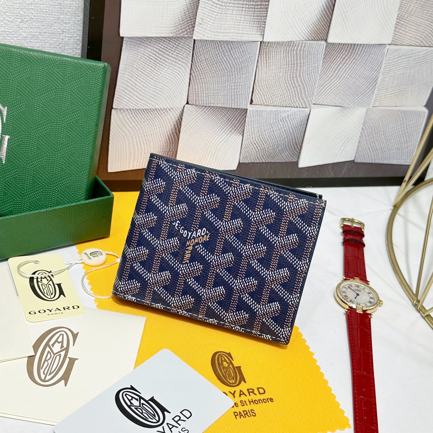 Q12：Goyard Saint-Pierre Wallet in Navy Goyardine Canvas