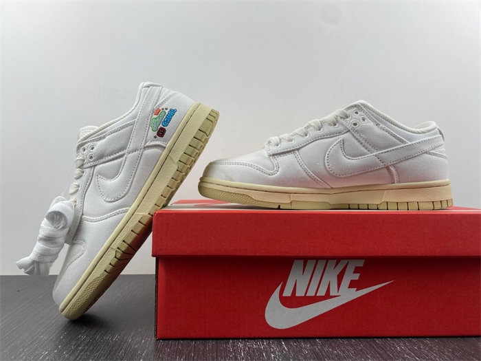NK Dunk Low SE The Future Is Equal FD0868-133