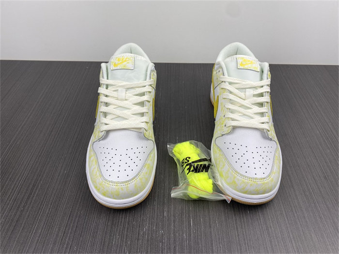 NK Dunk Low Yellow Strike DM9467-700