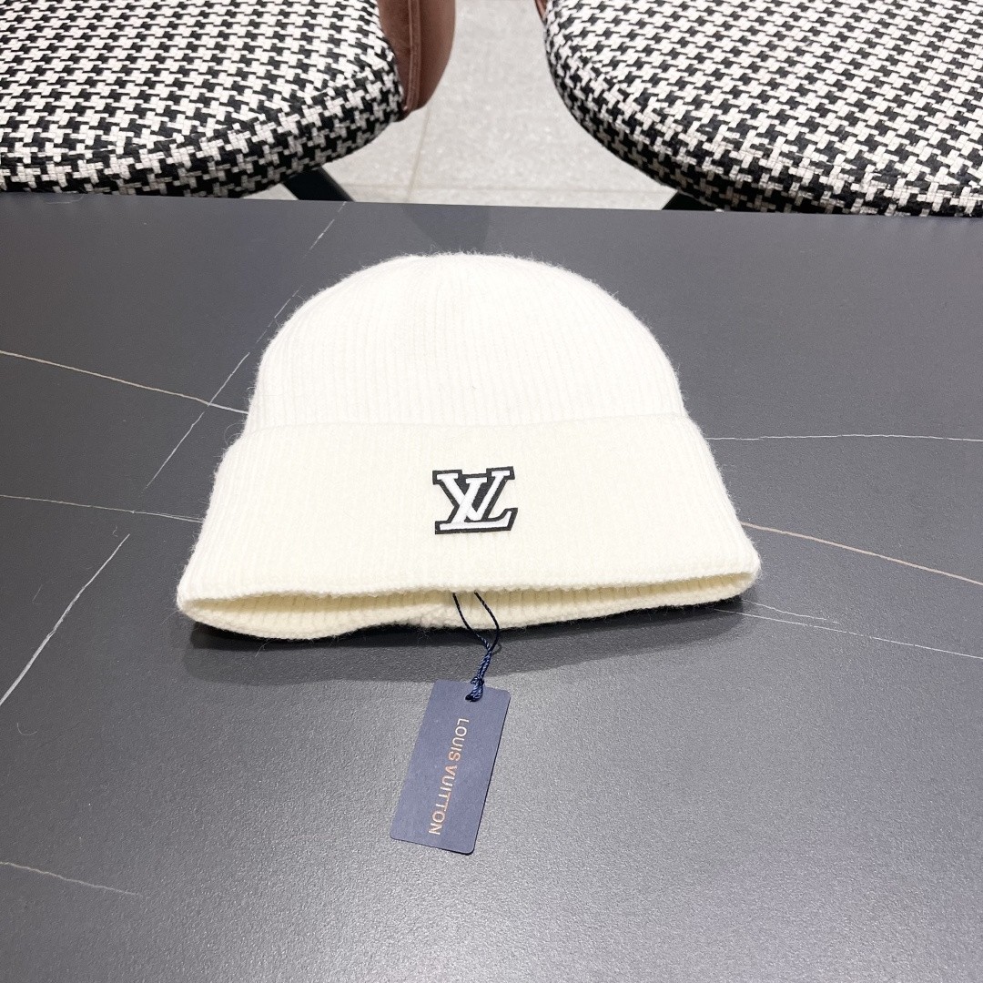 LV Beanies（Multiple colors）