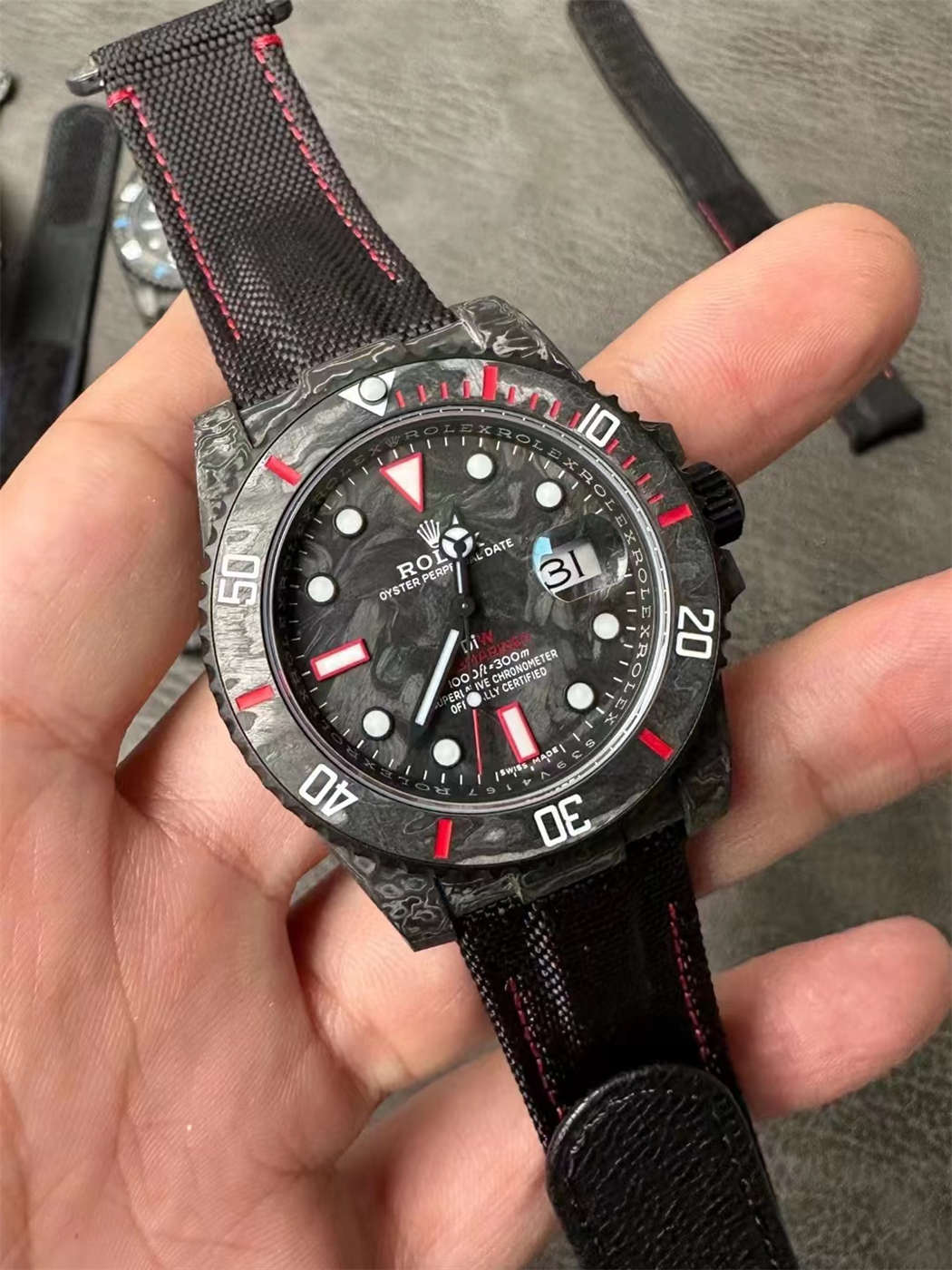 VSF DiW Carbon Submariner Red Edition – 40mm Forged Carbon (VS3135)