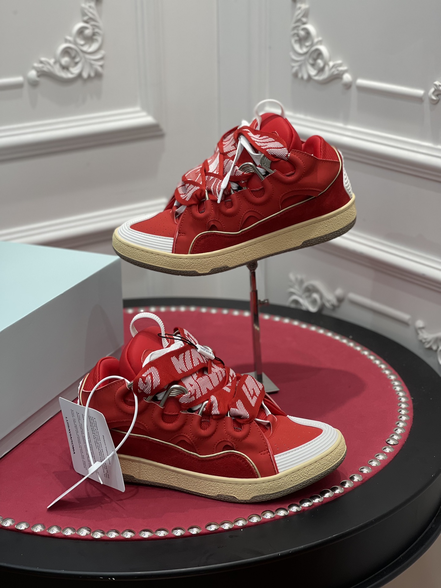 LAN Curb Sneaker..