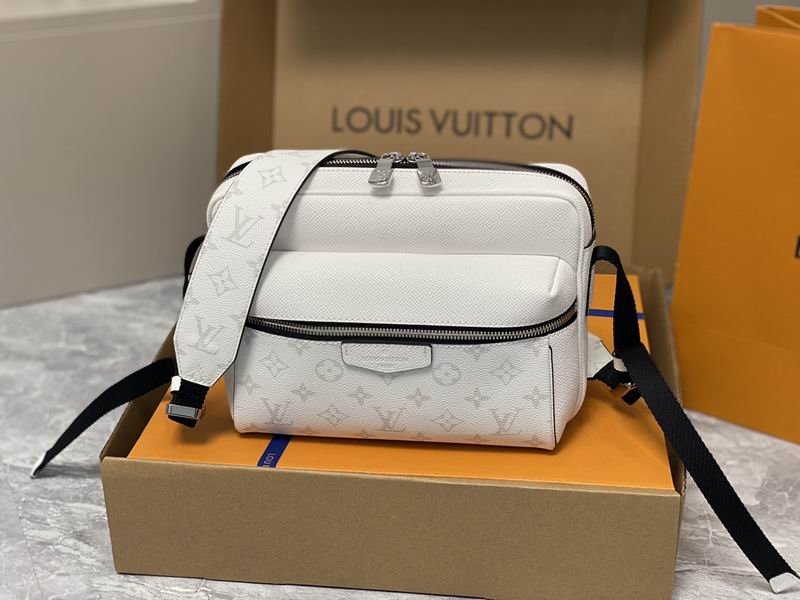 LV  Messenger Bags