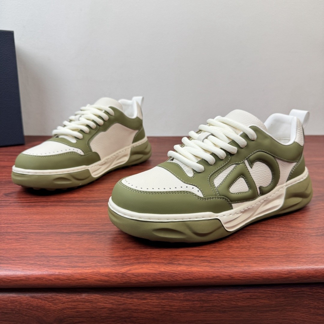 DR Sneaker