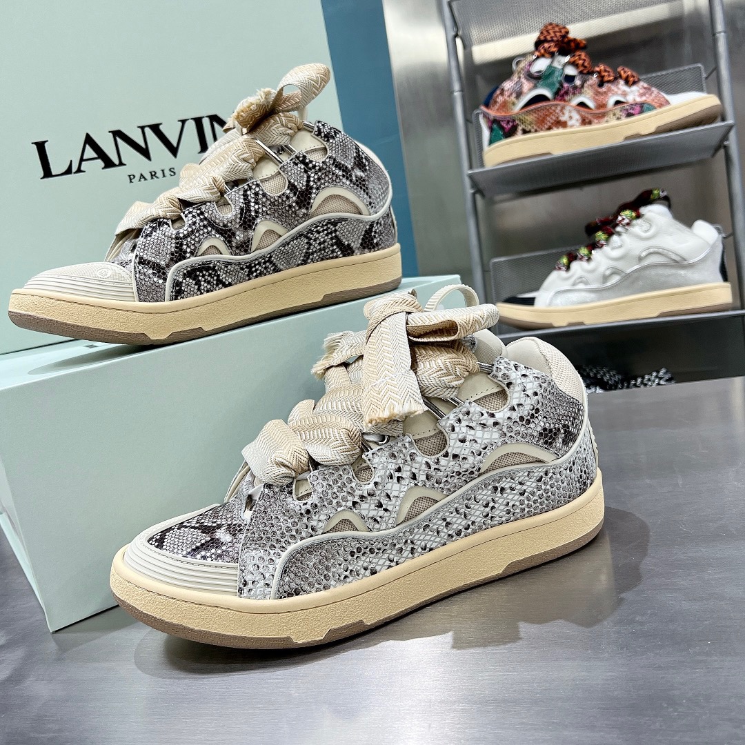 LAN Leather Curb 7
