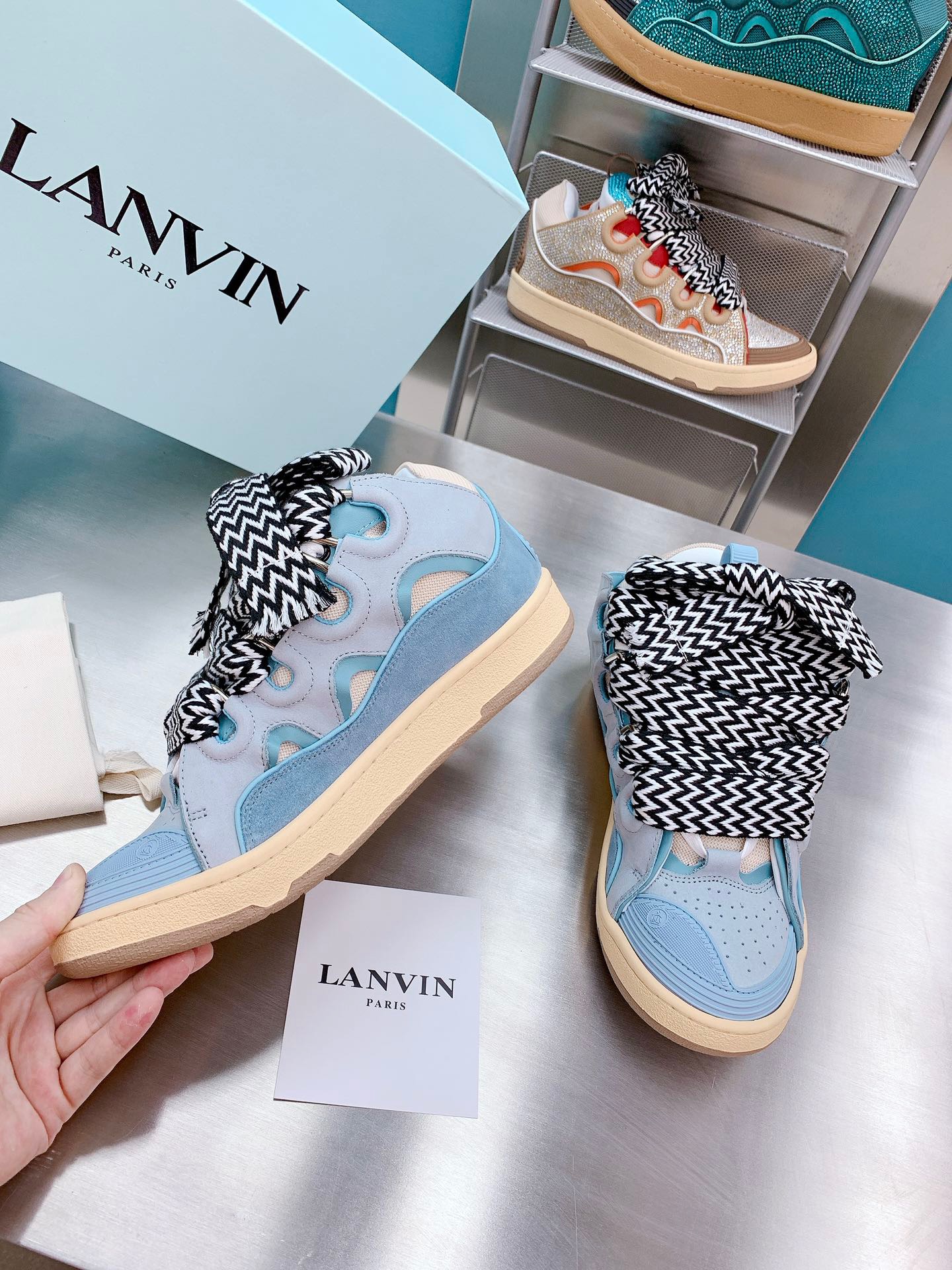 LAN Curb Sneaker 23