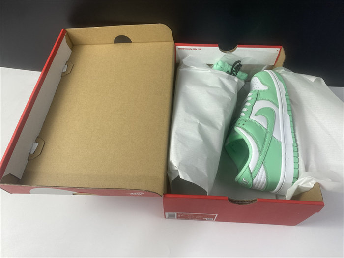 NK Dunk Low Green Glow DD1503-105