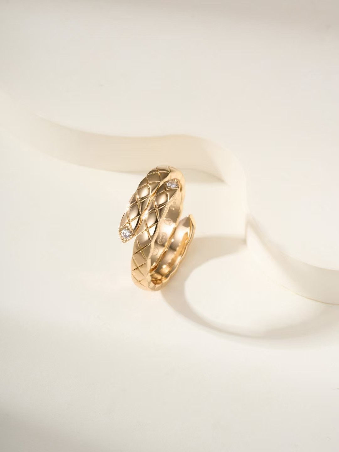 Chanell Ring