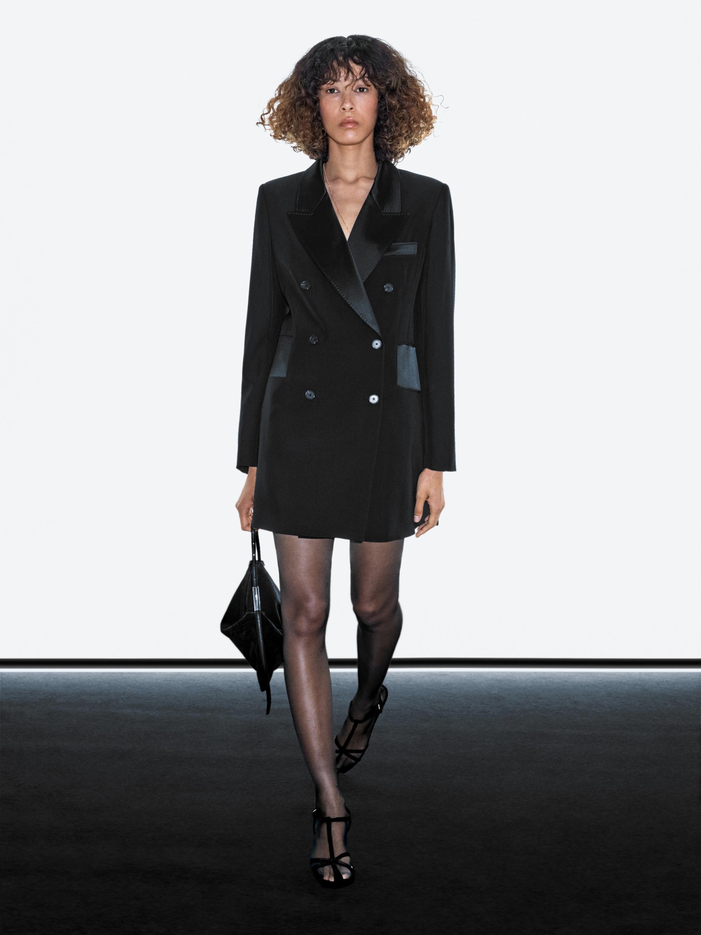 Vestido tipo blazer detalle satén