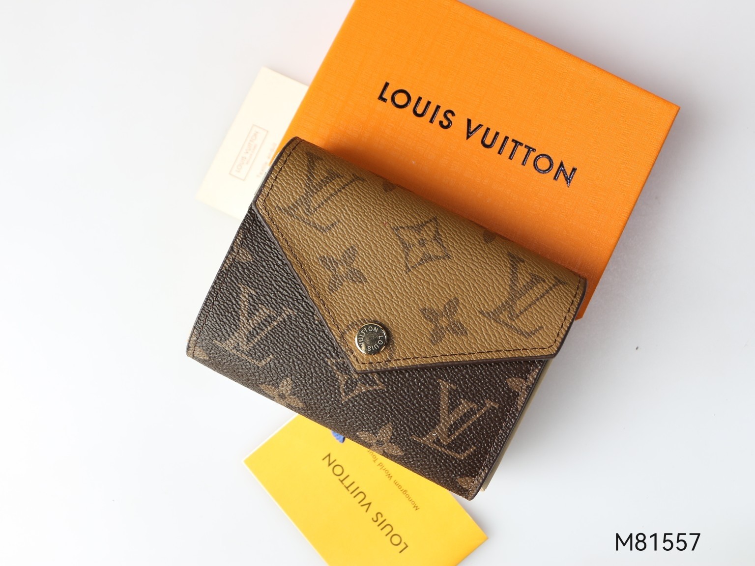 LV Wallets Size：12x9.5x1.5cm