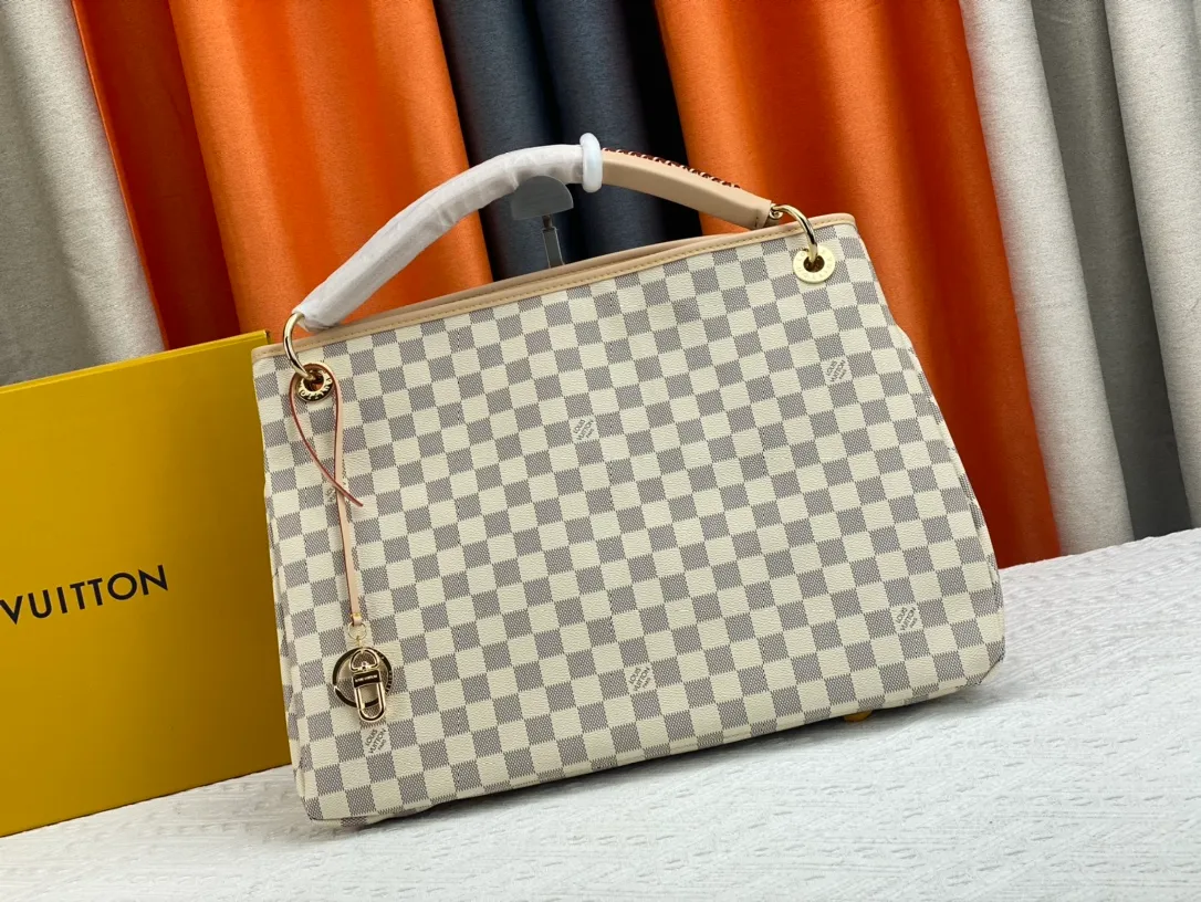 Handle bag 18.1×12.6×9.4″ BB-9180001000174
