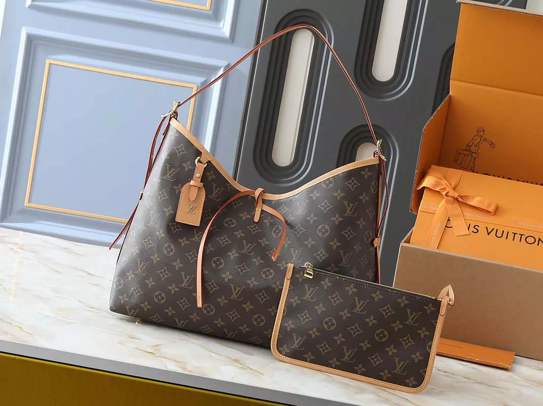 4 Colors Size 15.4″x11.8″x5.9″ Leather Woman’s Handbag with a Small Pocket BB-13032
