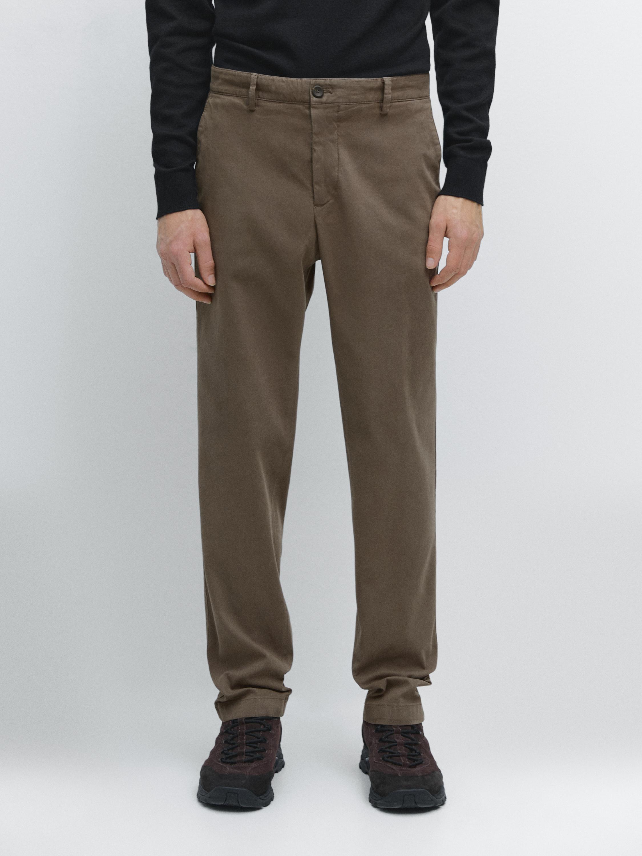 Pantalón microestructura slim fit