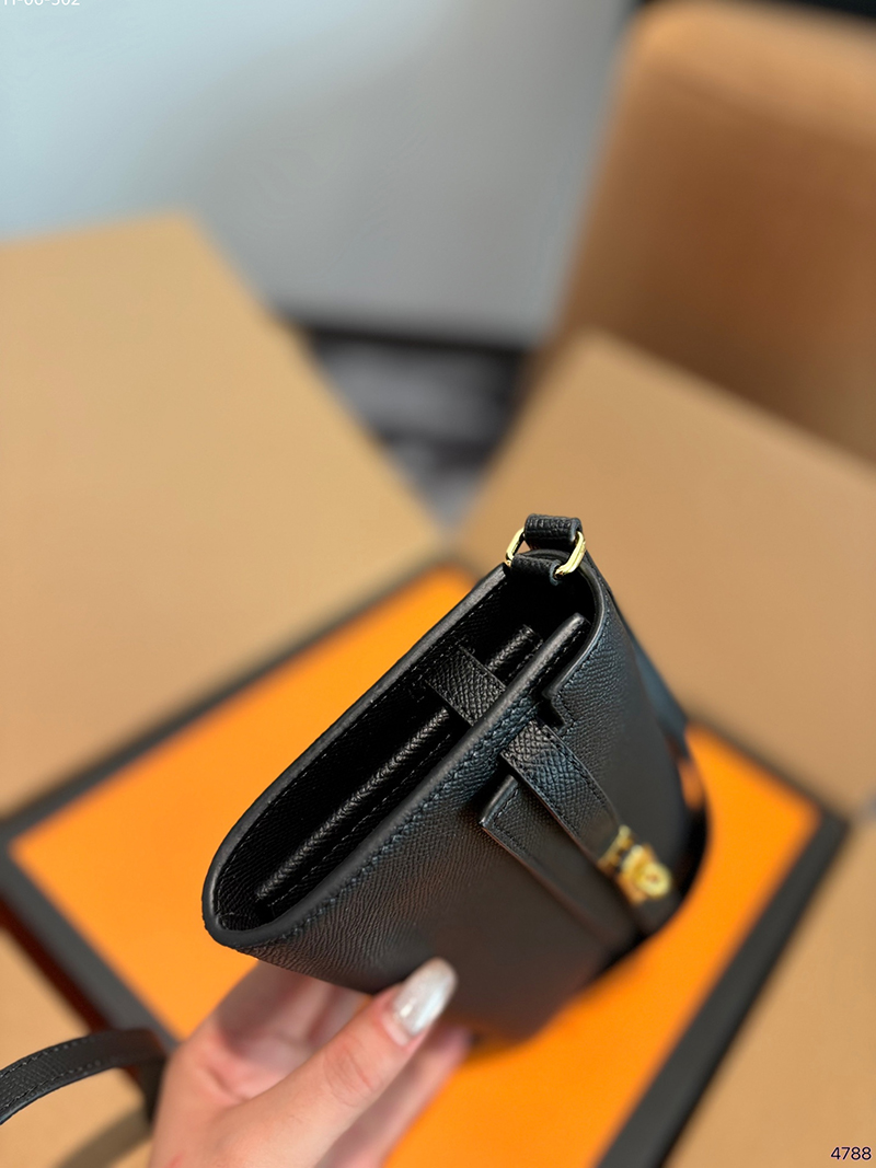 8.3″x4.7″ leather Crossbody bag BB-921043