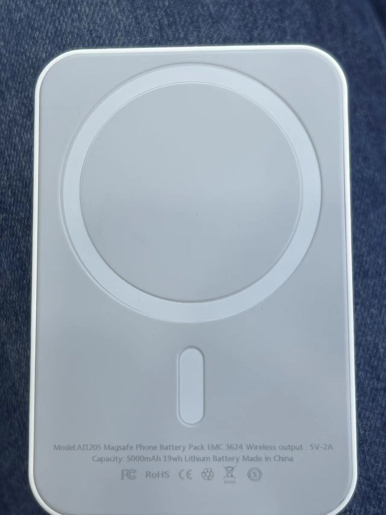 Apple Magsafe Battery Pack Power Bank Wireless (U.S. Shipping Only — We currently ship within the United States only.)