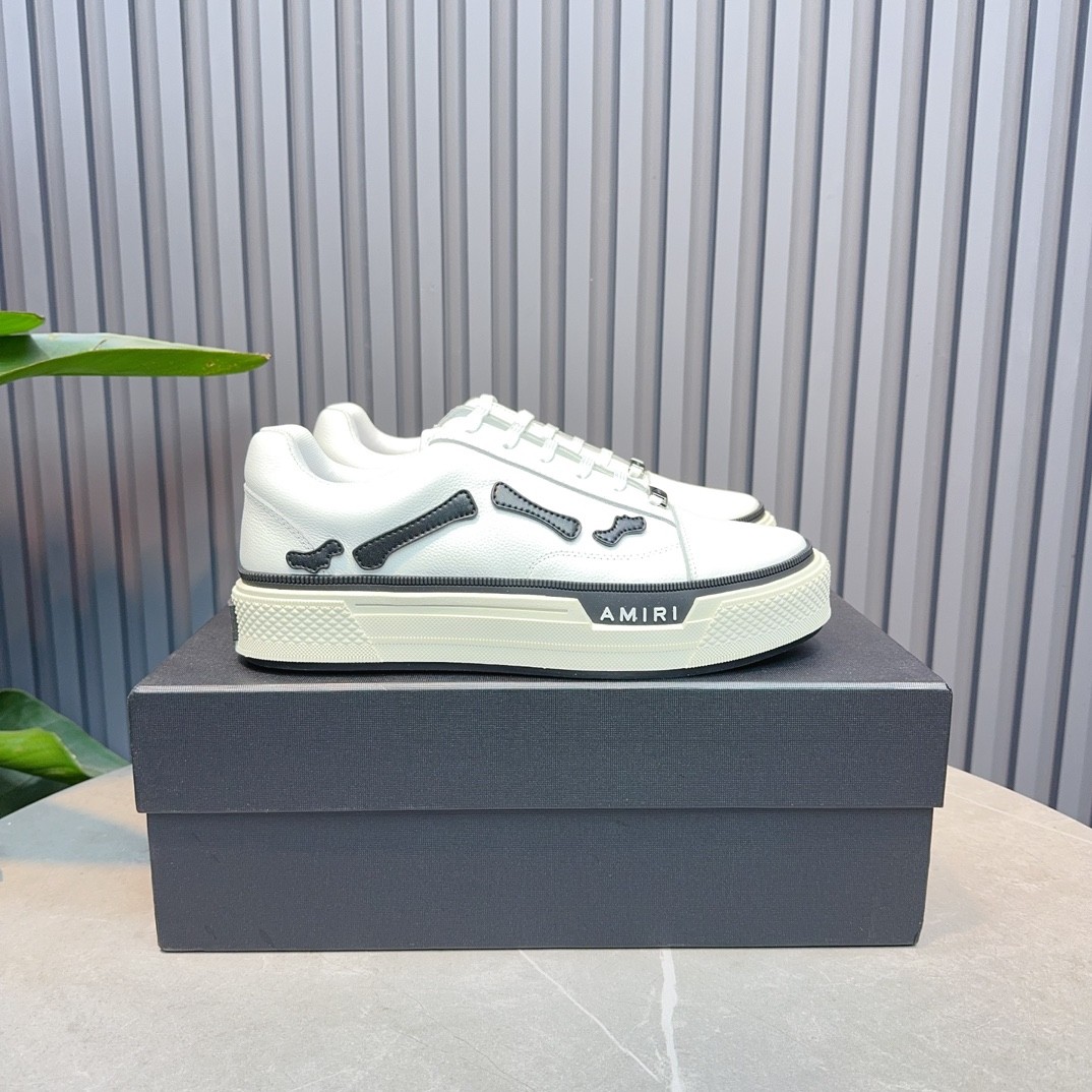 AMRI Sneakers