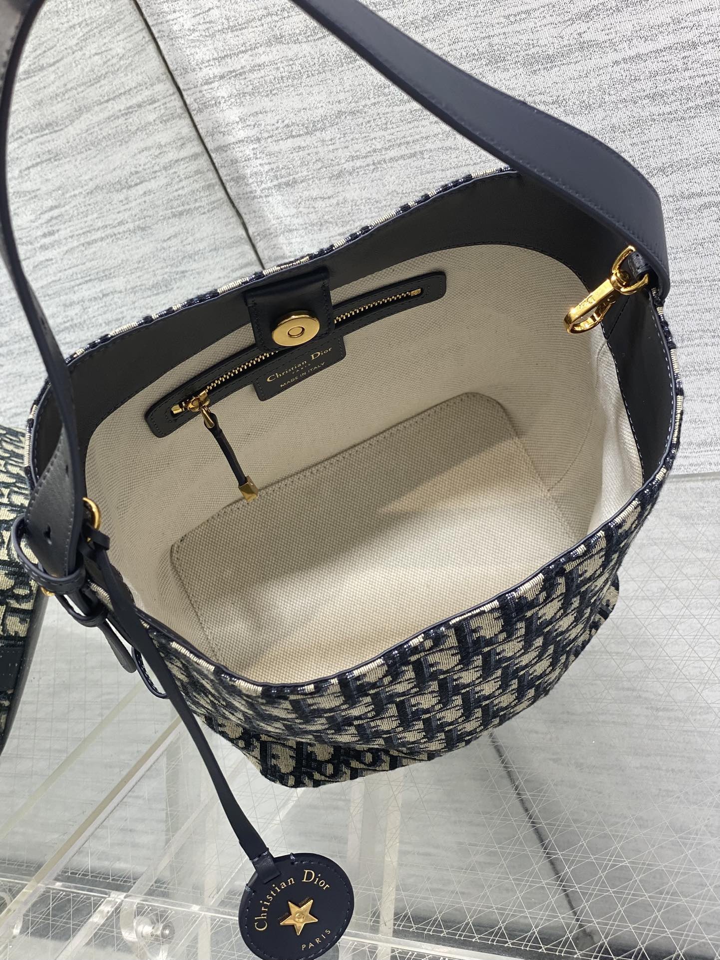 DR Star bucket Bags 24x20x15cm