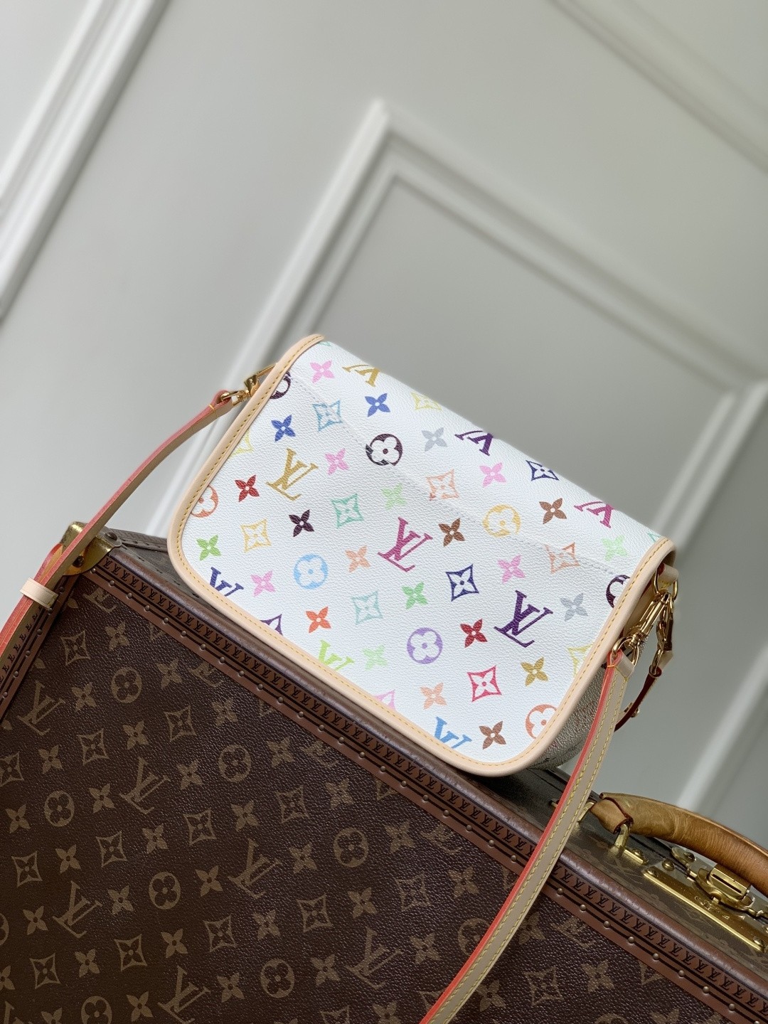 LV DIANE M27866 24x15x9cm