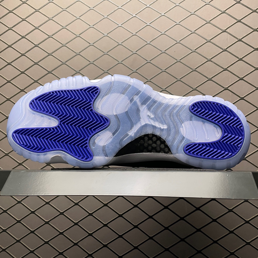 JRD 11 Retro Space Jam 378037-003