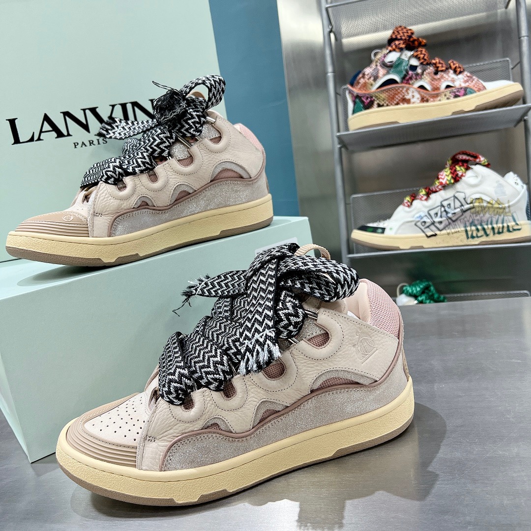 LAN Leather Curb 5
