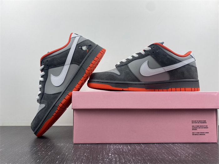 NK SB Dunk Low 304292-011