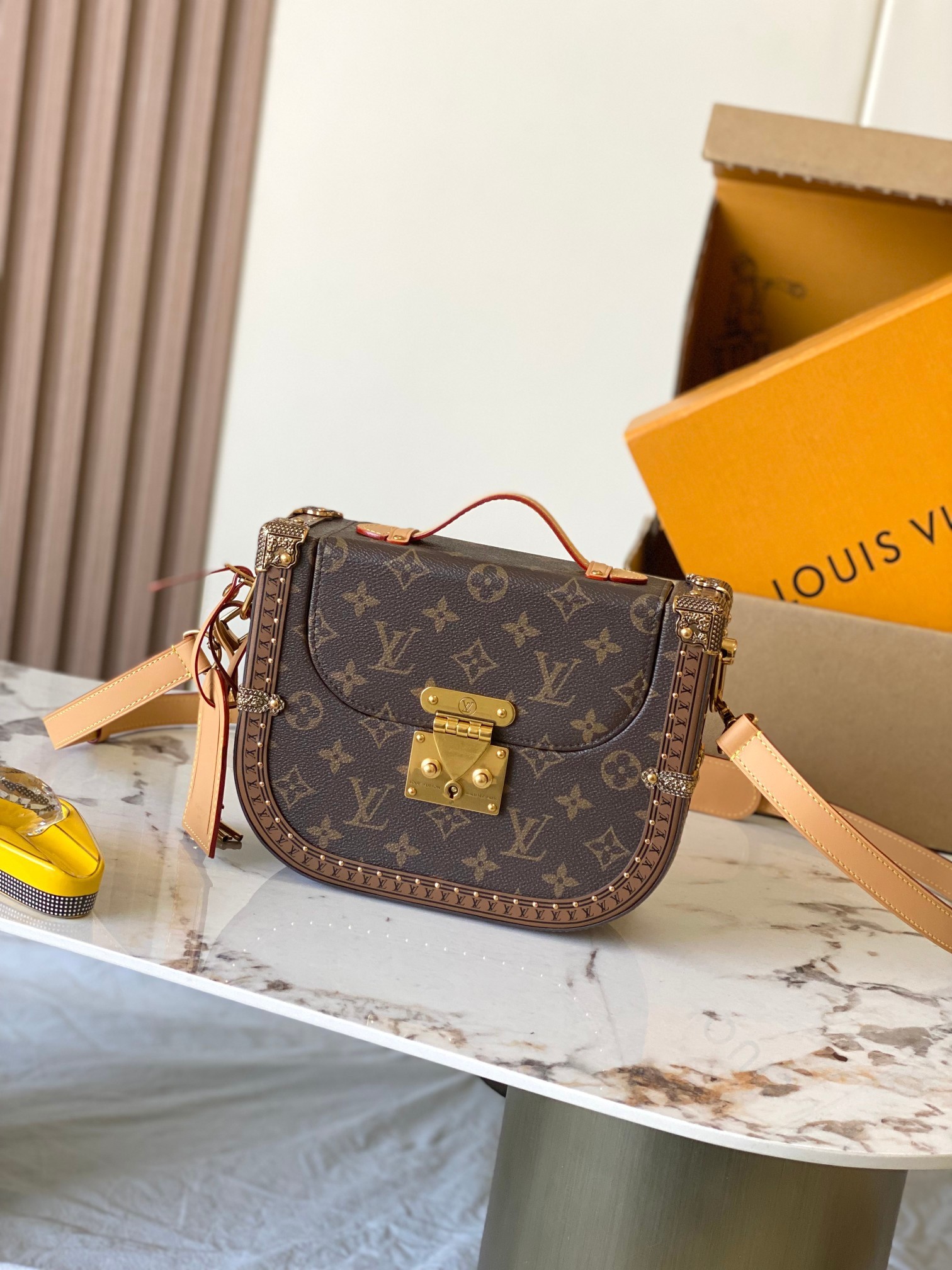 LV Montsouris Trunk St M15166 17x7x22cm