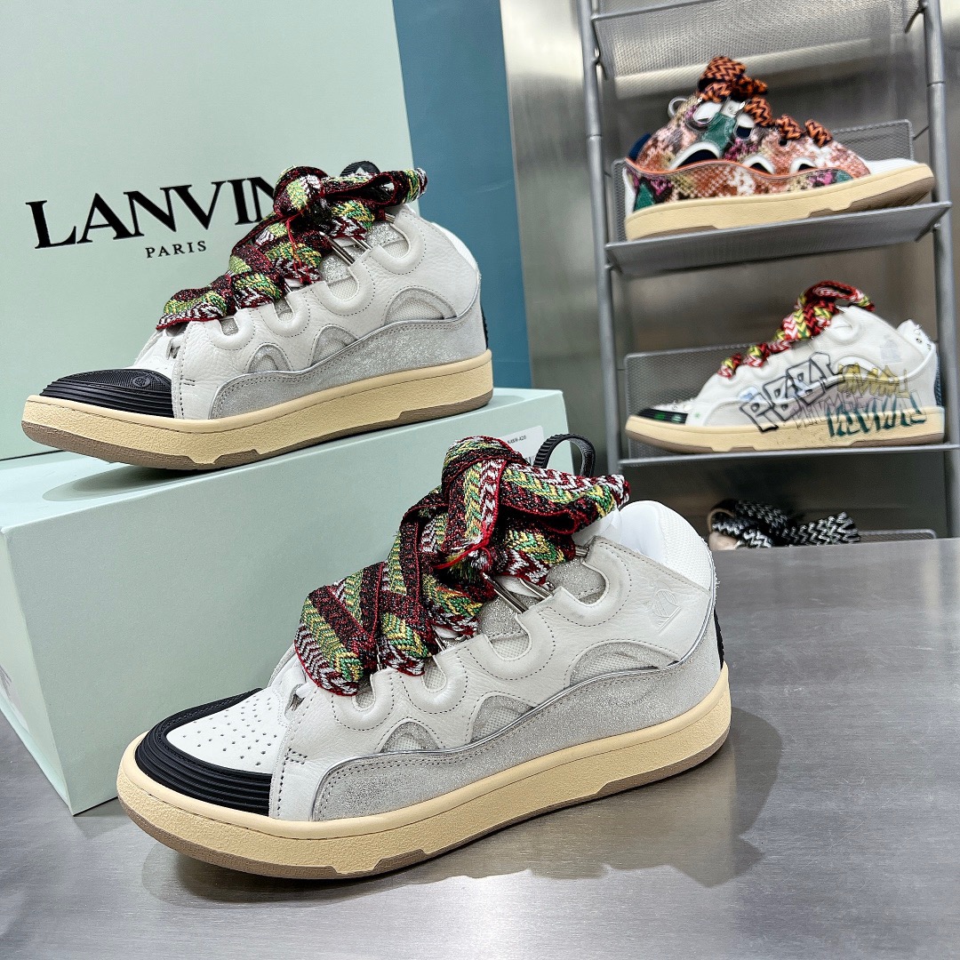 LAN Leather Curb 6
